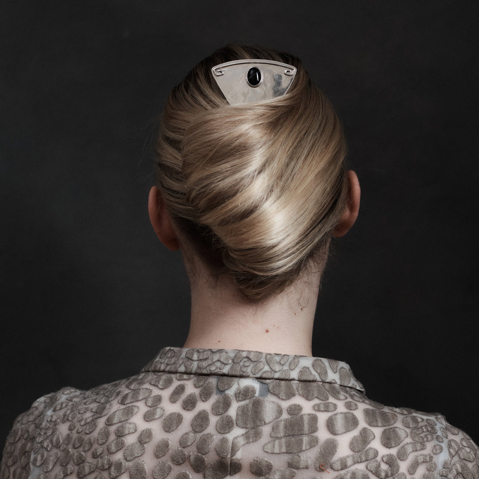 Lana Onyx Hairpin image 5