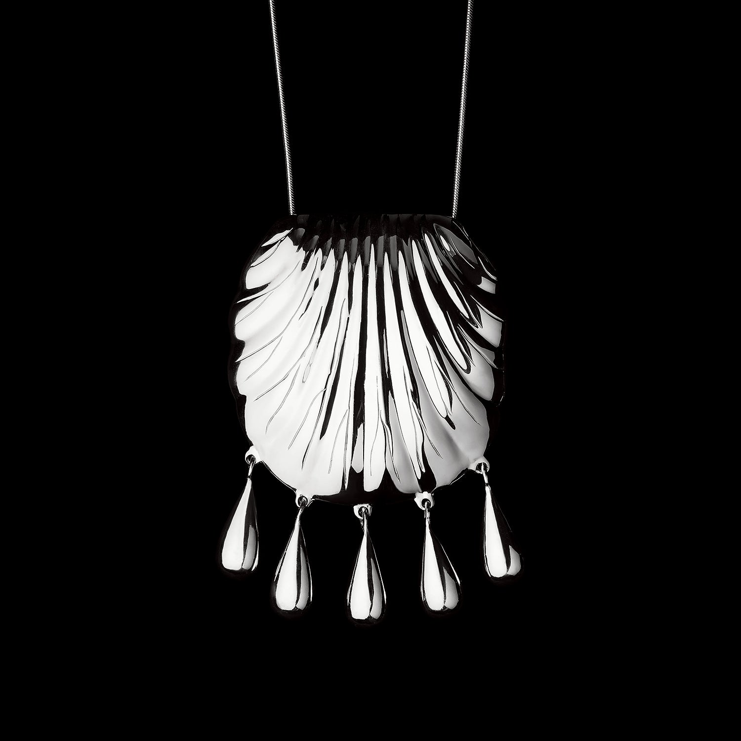 PETRA SHELL NECKLACE SILVER featured image