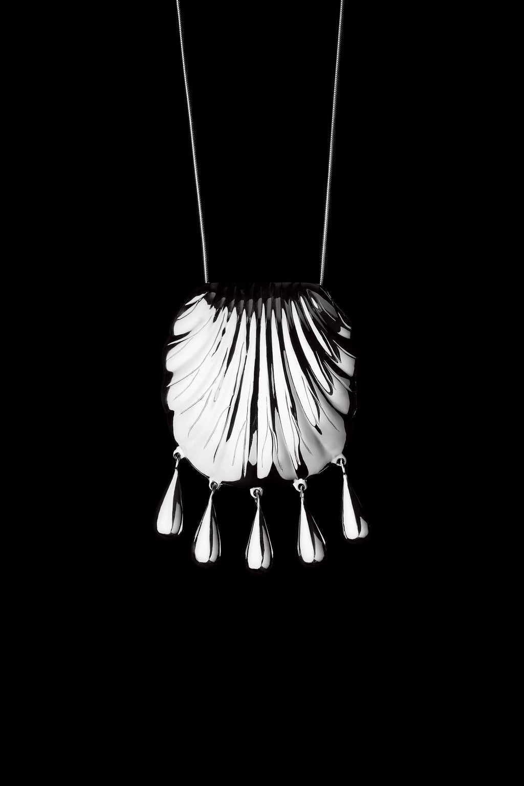 PETRA SHELL NECKLACE SILVER image 4