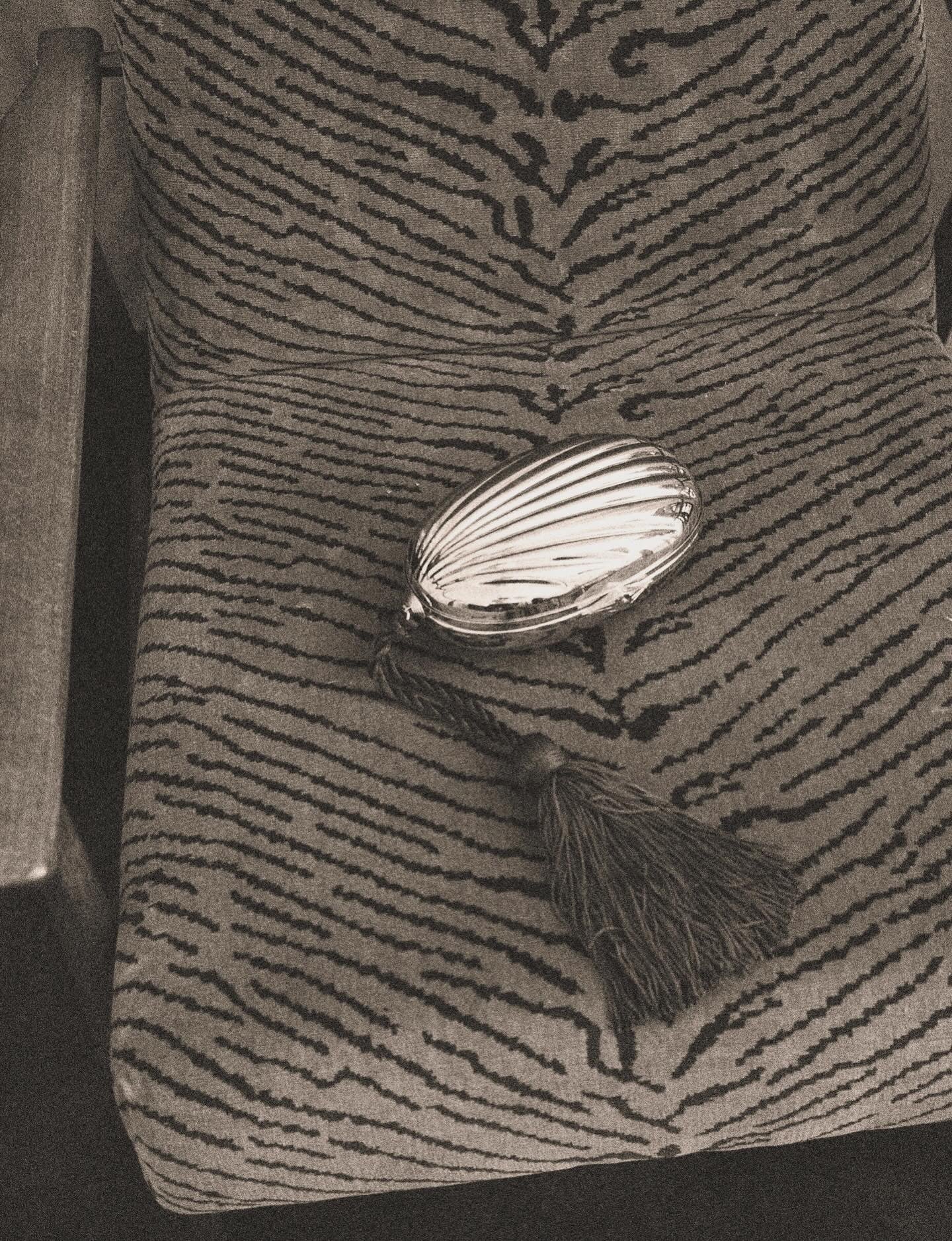 //jujuvera.com/cdn/shop/files/55B8E789-7E95-42AE-ACB3-54C8B055AABA.jpg?v=1768490524