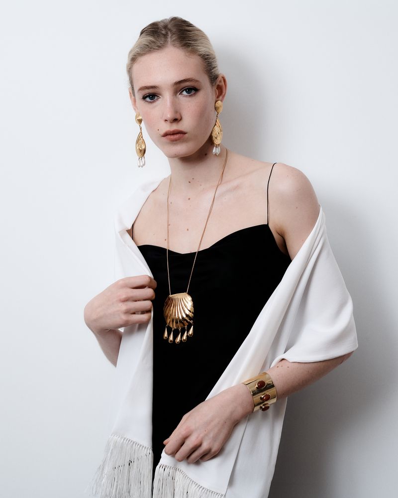 PETRA SHELL NECKLACE GOLD image 5