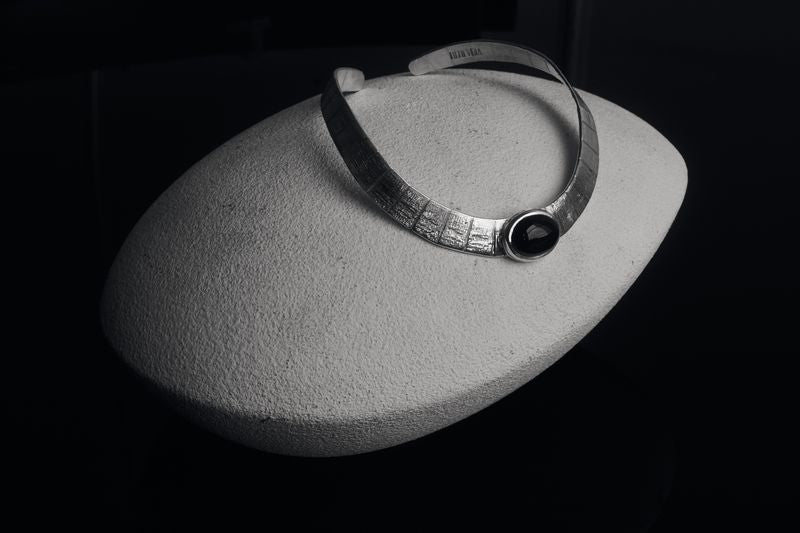 Athena Onyx Collar in Silver – JUJU VERA