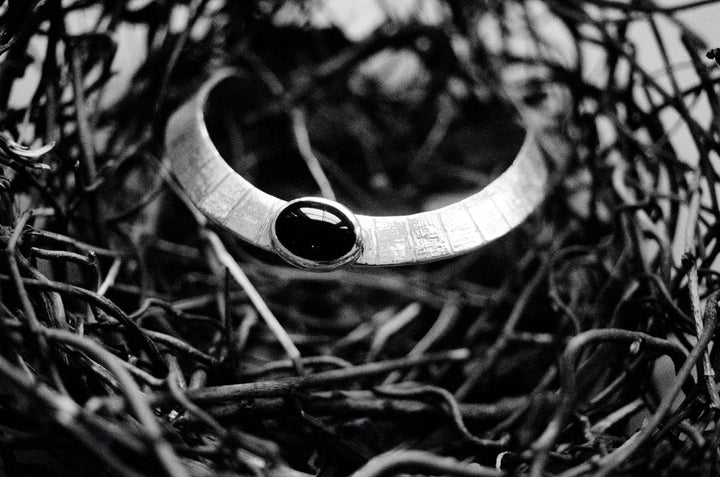 Athena Onyx Collar in Silver